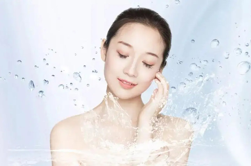 面對即將到來的夏天，對于炎熱的夏季應(yīng)該如何護(hù)膚呢？